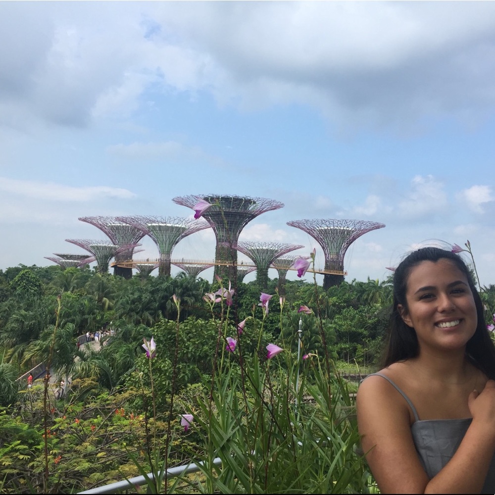 m e e t  y o u r  p o s h e r ✉️